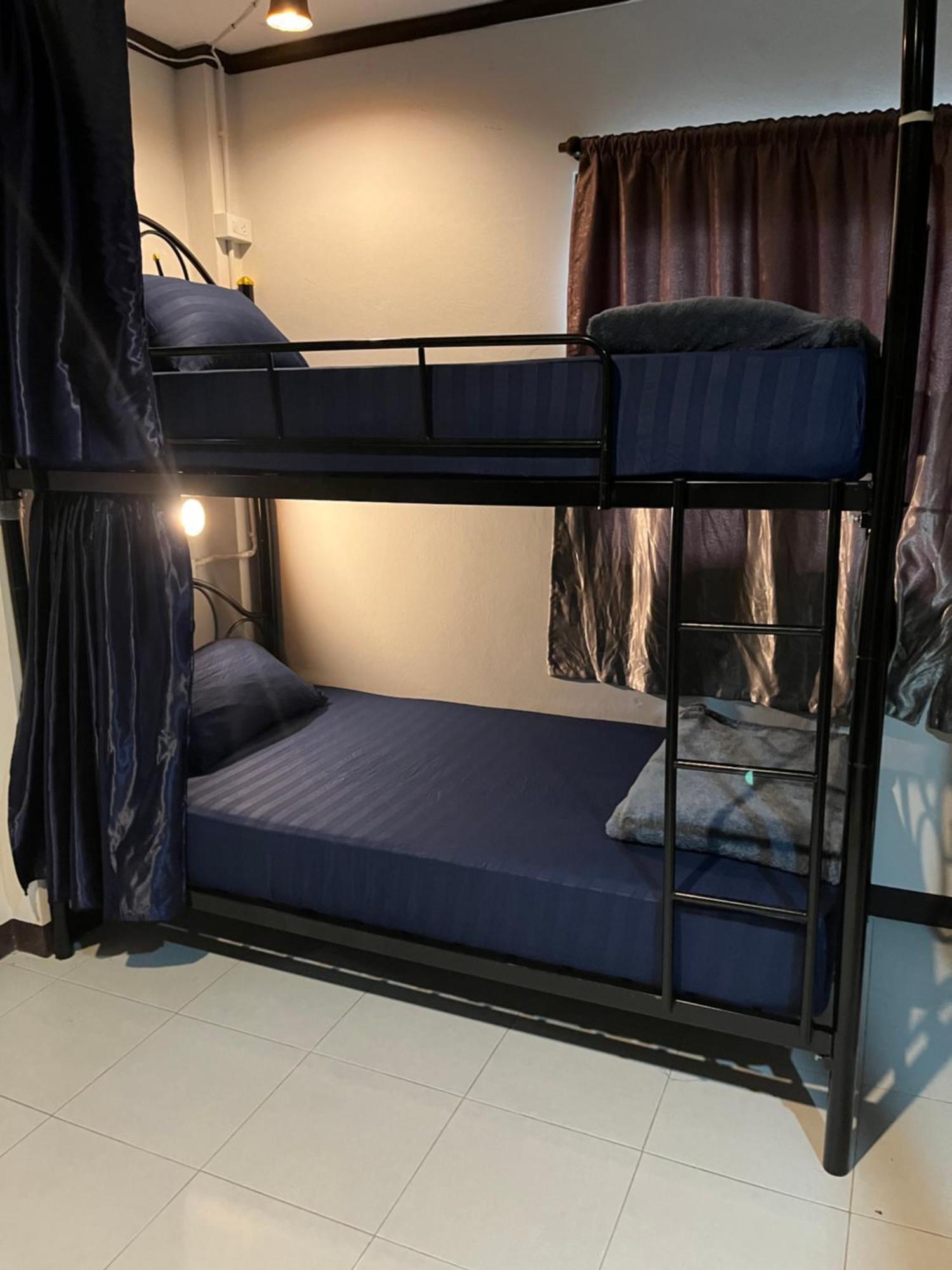 Moon Dolphin Hostel 哈林海滩 外观 照片