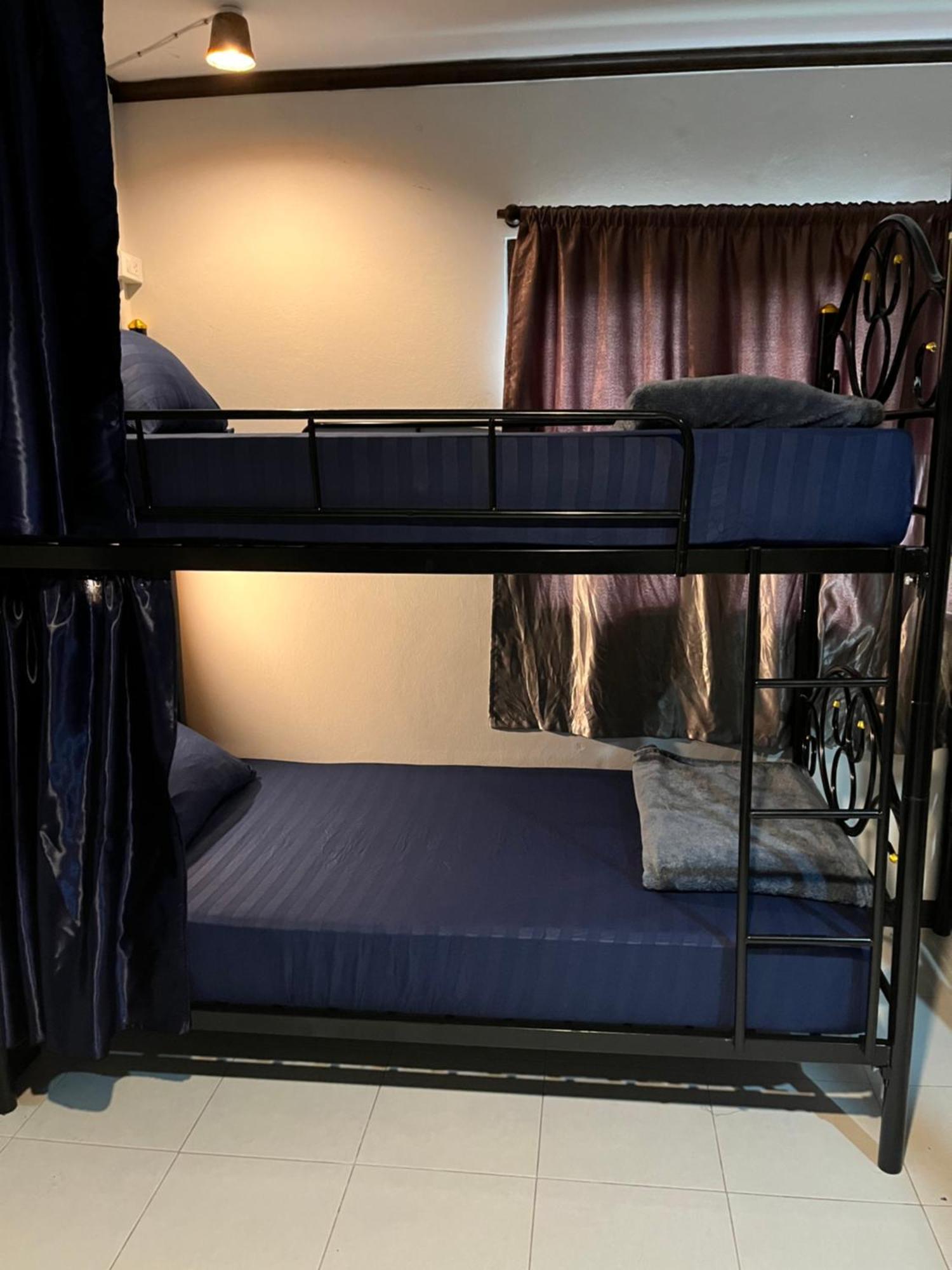 Moon Dolphin Hostel 哈林海滩 外观 照片